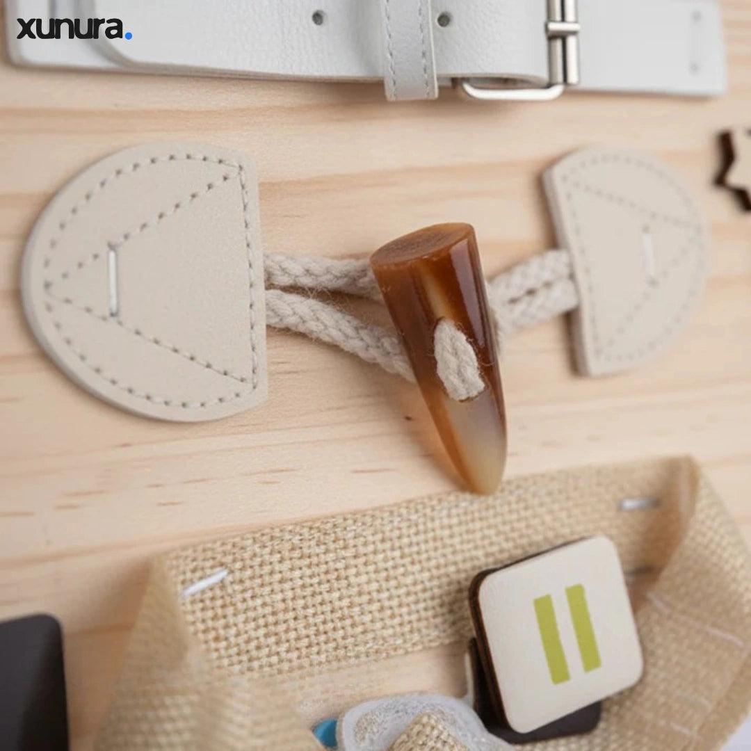 Xunura™ - Montessori Busy Board